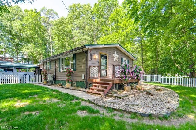 888 Mill Road, Ravenna, OH 44266