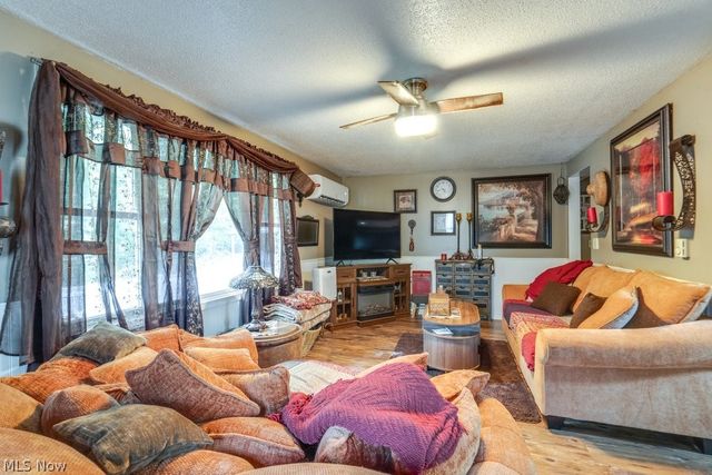 888 Mill Road, Ravenna, OH 44266