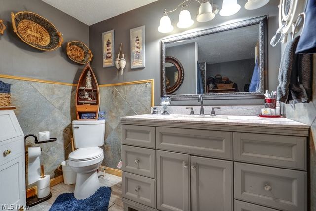 888 Mill Road, Ravenna, OH 44266