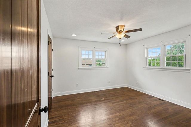 3322 N 67th Street, Kansas City, KS 66104