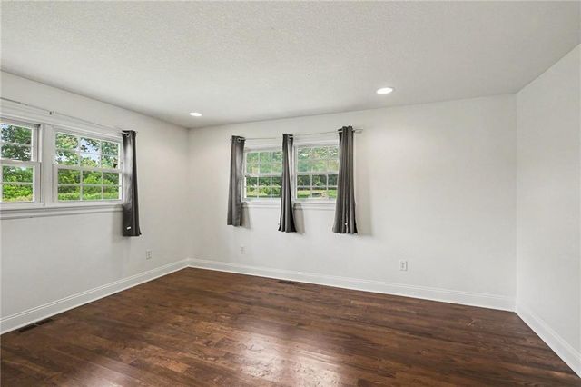 3322 N 67th Street, Kansas City, KS 66104