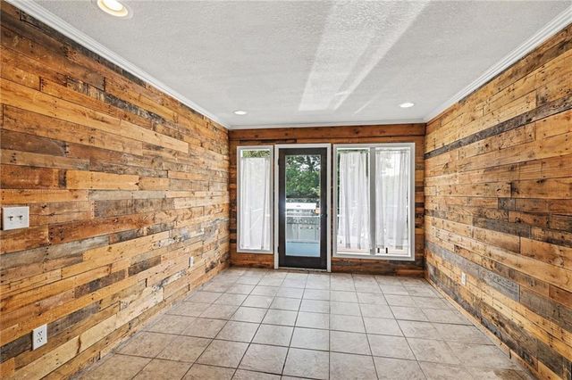 3322 N 67th Street, Kansas City, KS 66104