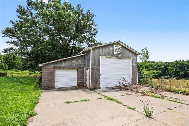 3322 N 67th Street, Kansas City, KS 66104