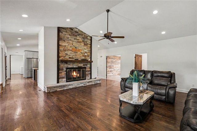 3322 N 67th Street, Kansas City, KS 66104