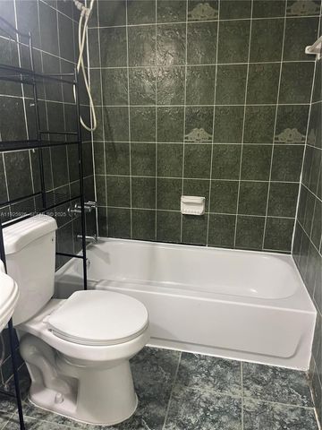 10000 nw 80 ct 2301, Hialeah Gardens, FL 3301