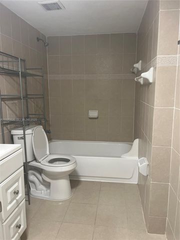 10000 nw 80 ct 2301, Hialeah Gardens, FL 3301