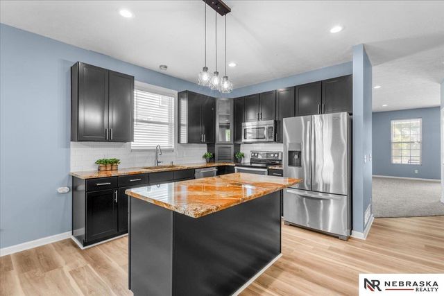 7502 N 107 Avenue, Omaha, NE 68122
