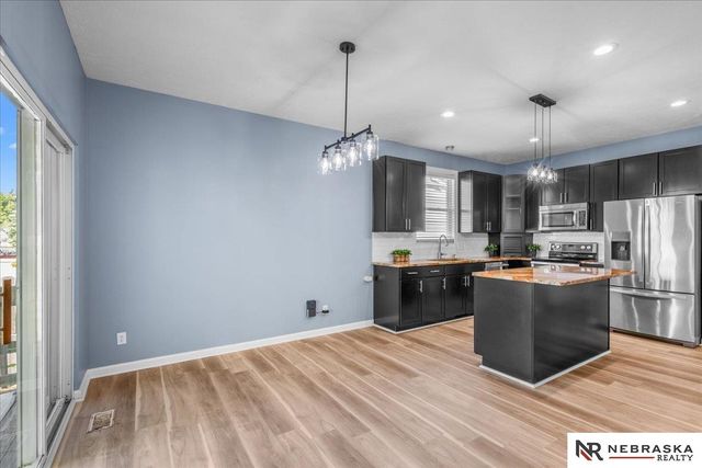 7502 N 107 Avenue, Omaha, NE 68122