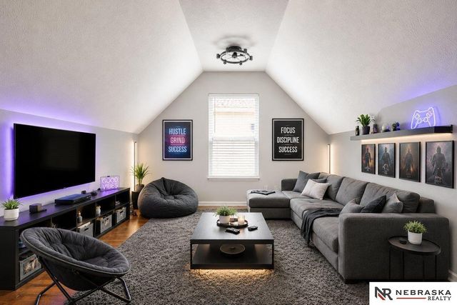7502 N 107 Avenue, Omaha, NE 68122