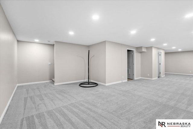 7502 N 107 Avenue, Omaha, NE 68122