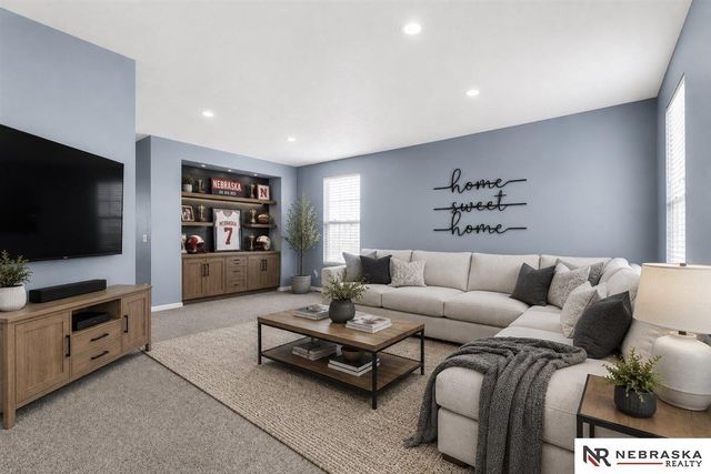 7502 N 107 Avenue, Omaha, NE 68122