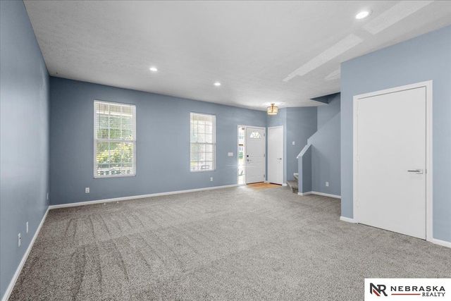 7502 N 107 Avenue, Omaha, NE 68122