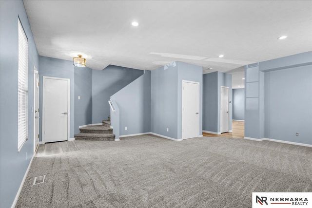 7502 N 107 Avenue, Omaha, NE 68122
