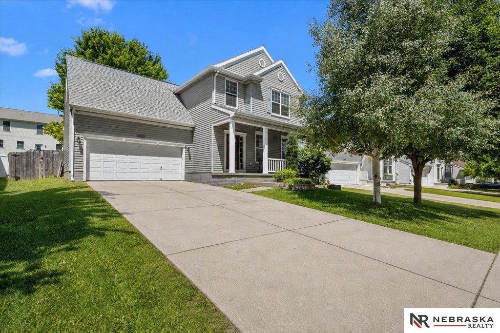 7502 N 107 Avenue, Omaha, NE 68122