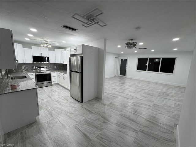 1201 Betmar BLVD, North Fort Myers, FL 33903