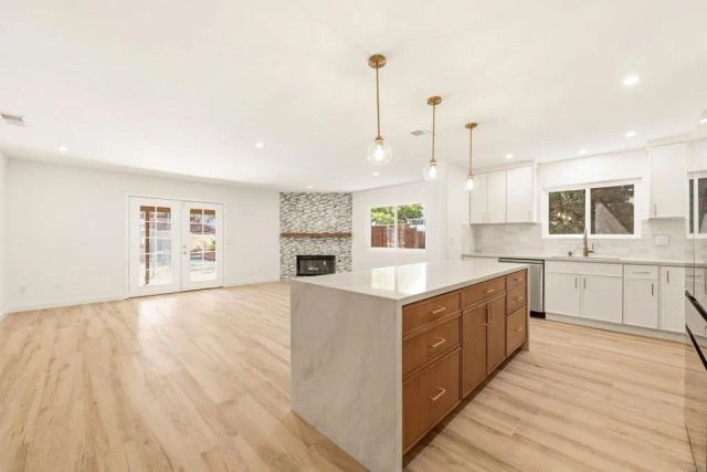 737 Alta Vista Dr, Vista, CA 92084