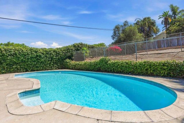737 Alta Vista Dr, Vista, CA 92084