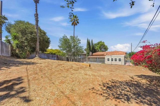 737 Alta Vista Dr, Vista, CA 92084