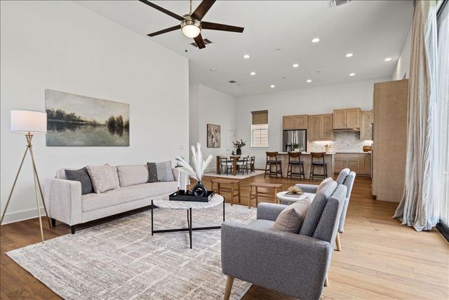 4501 Grassland DR 39, Austin, TX 78723