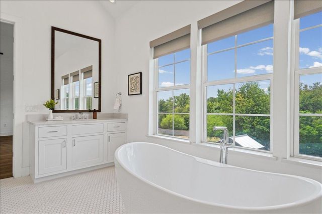 4501 Grassland DR 39, Austin, TX 78723