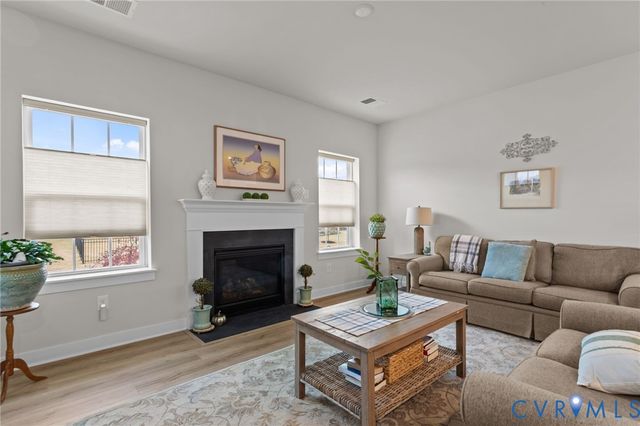 7659 Autumn Leaves Ln, New Kent, VA 23124