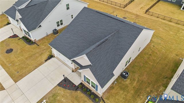 7659 Autumn Leaves Ln, New Kent, VA 23124