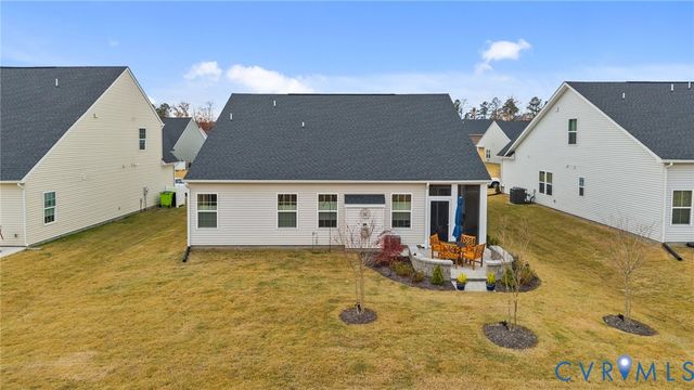 7659 Autumn Leaves Ln, New Kent, VA 23124