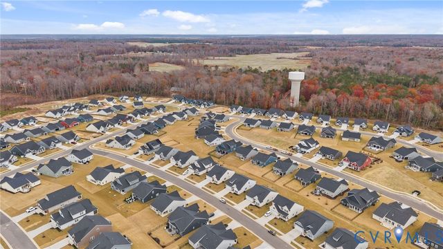 7659 Autumn Leaves Ln, New Kent, VA 23124