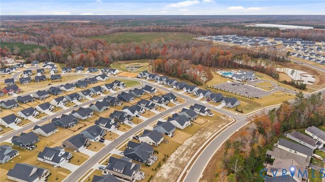 7659 Autumn Leaves Ln, New Kent, VA 23124