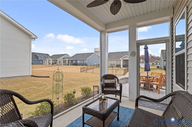 7659 Autumn Leaves Ln, New Kent, VA 23124