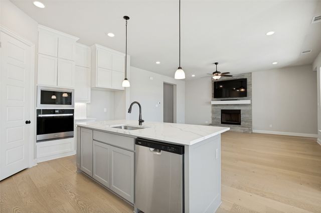3266 Arbor Grove Trail, Midlothian, TX 76065