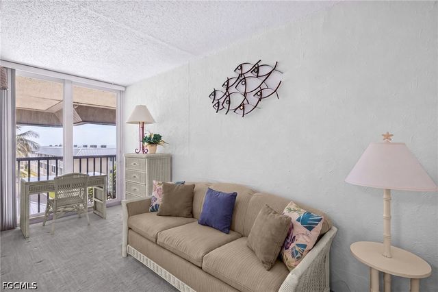 1246 Fulgur ST 110, Sanibel, FL 33957
