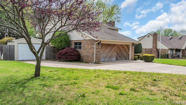 2400 Woodleaf Court, Ardmore, OK 73401