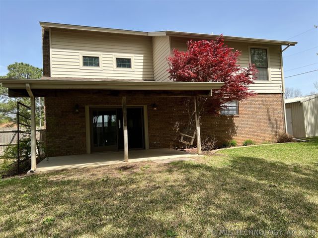 2400 Woodleaf Court, Ardmore, OK 73401