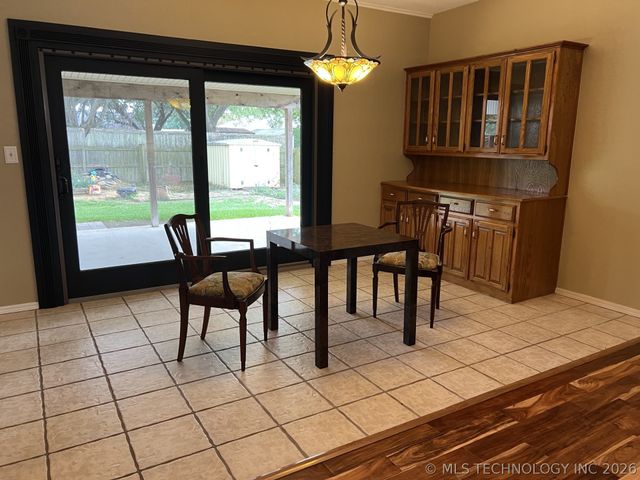 2400 Woodleaf Court, Ardmore, OK 73401