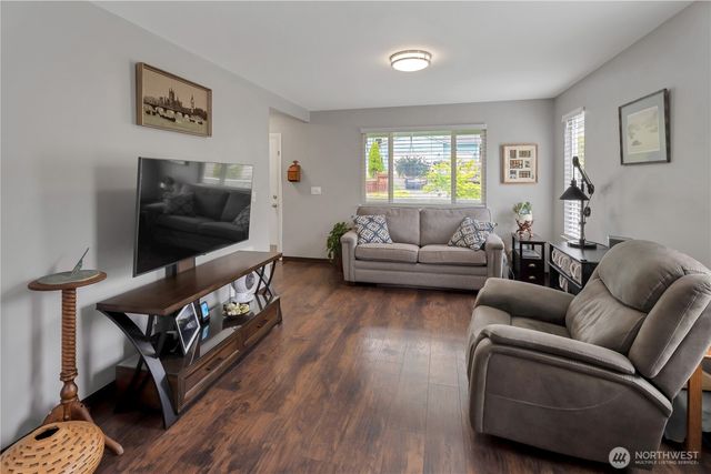 7800 260th Street NW, Stanwood, WA 98292