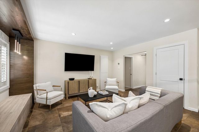 12610 Trail Hollow Drive, Houston, TX 77024