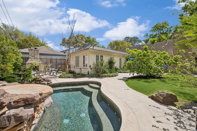 12610 Trail Hollow Drive, Houston, TX 77024