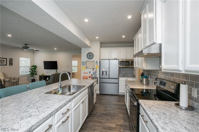 2735 Forestview Street NE, Canton, OH 44721