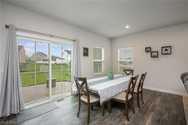 2735 Forestview Street NE, Canton, OH 44721