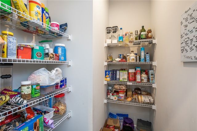 2735 Forestview Street NE, Canton, OH 44721