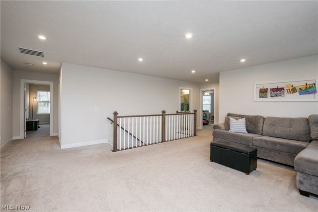 2735 Forestview Street NE, Canton, OH 44721