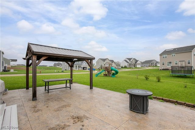 2735 Forestview Street NE, Canton, OH 44721