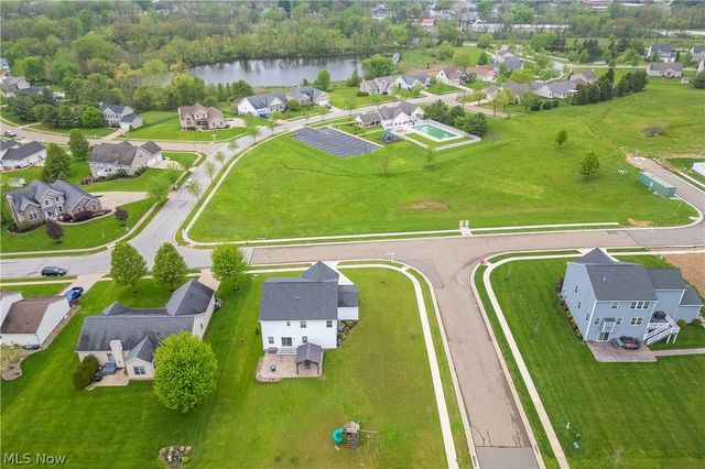 2735 Forestview Street NE, Canton, OH 44721