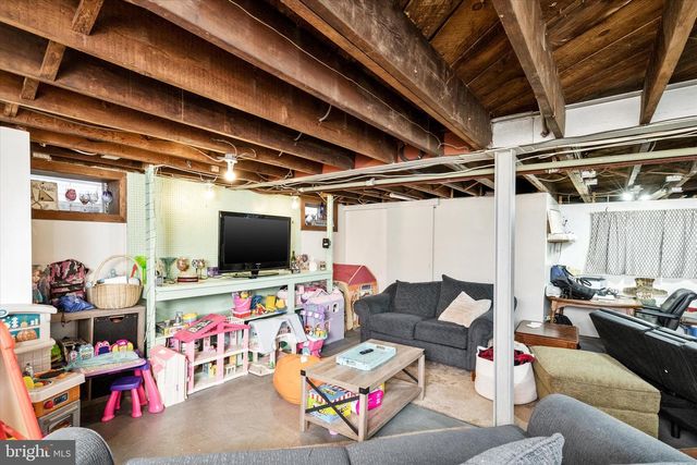 404 W PARK AVE, Hamilton, NJ 08610