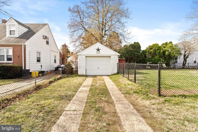 404 W PARK AVE, Hamilton, NJ 08610