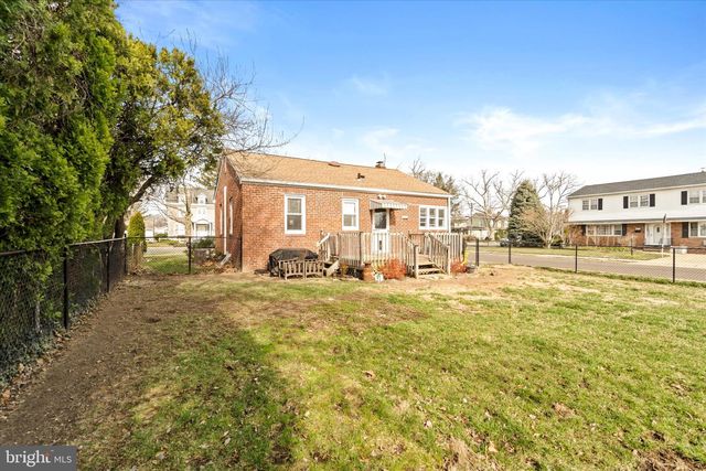 404 W PARK AVE, Hamilton, NJ 08610