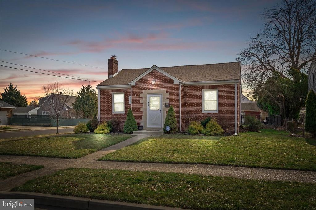 404 W PARK AVE, Hamilton, NJ 08610