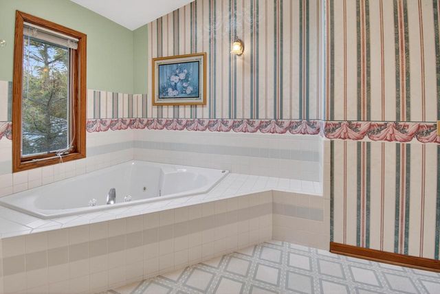 9934 28th AVENUE, Pleasant Prairie, WI 53158