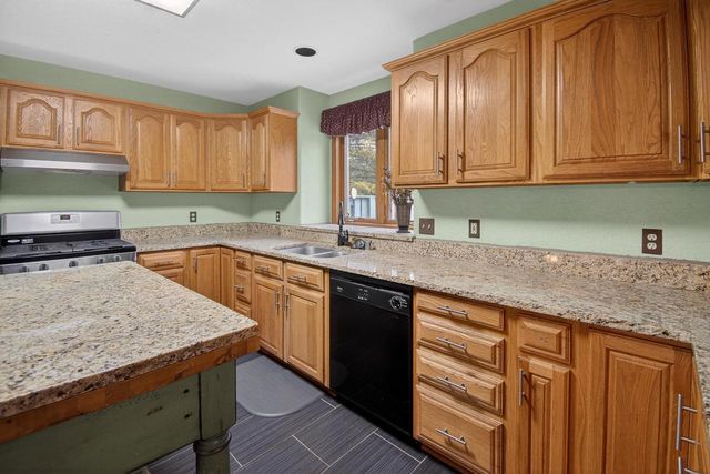 9934 28th AVENUE, Pleasant Prairie, WI 53158